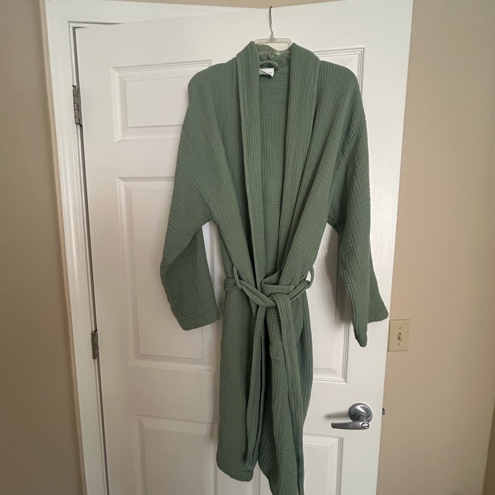 Riley home four layer robe sage large muslin linen